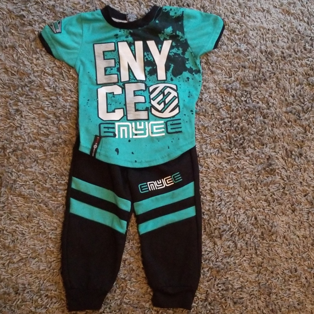 Enyce 2 piece set